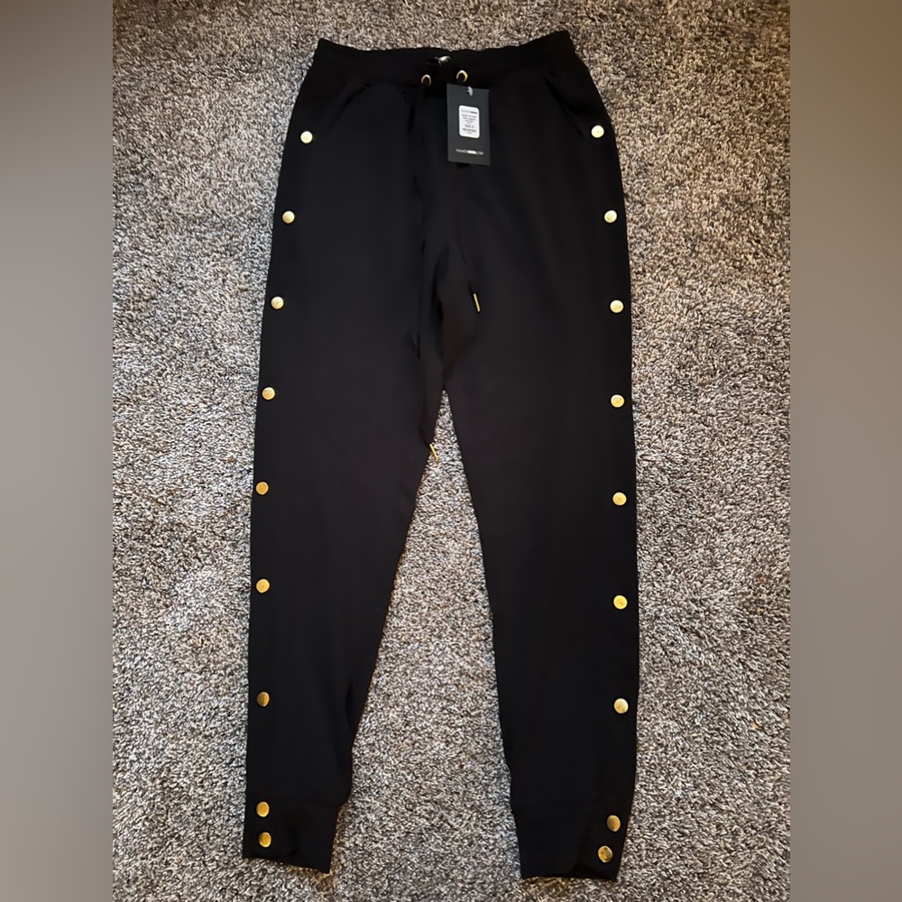 Fashionnova button up high rise joggers size small; nwt